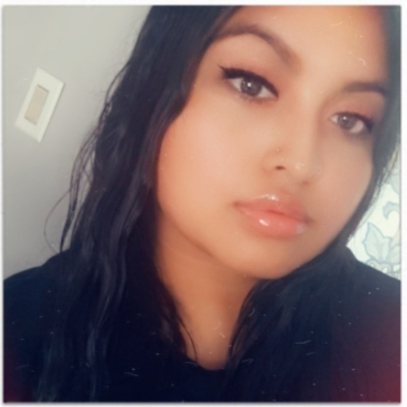 Meet your Posher, Maria - Picture 1 of 1